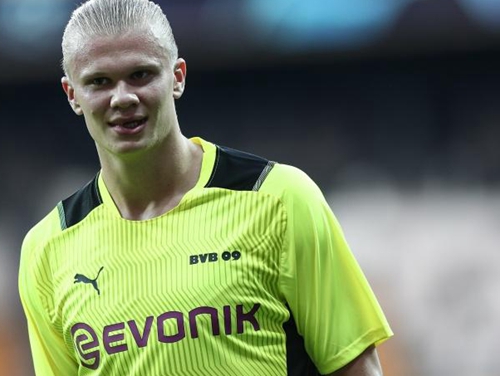 卫报：巴萨将凯恩视为取代莱万的首选目标，很可能激活违约金