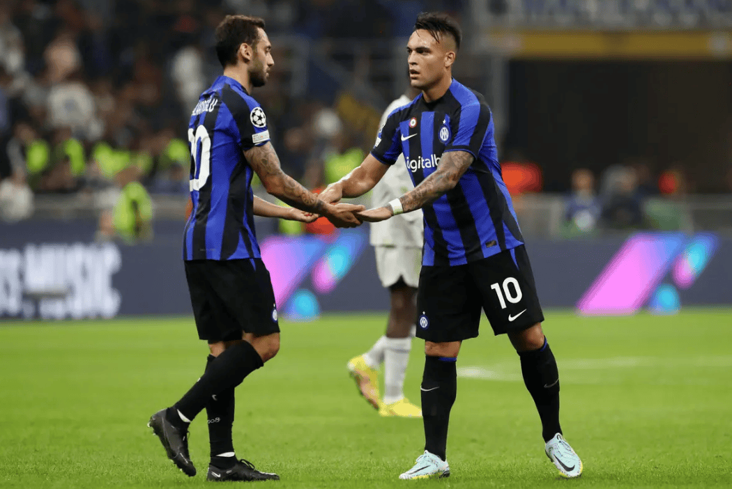 欧文连续助攻全队配合默契