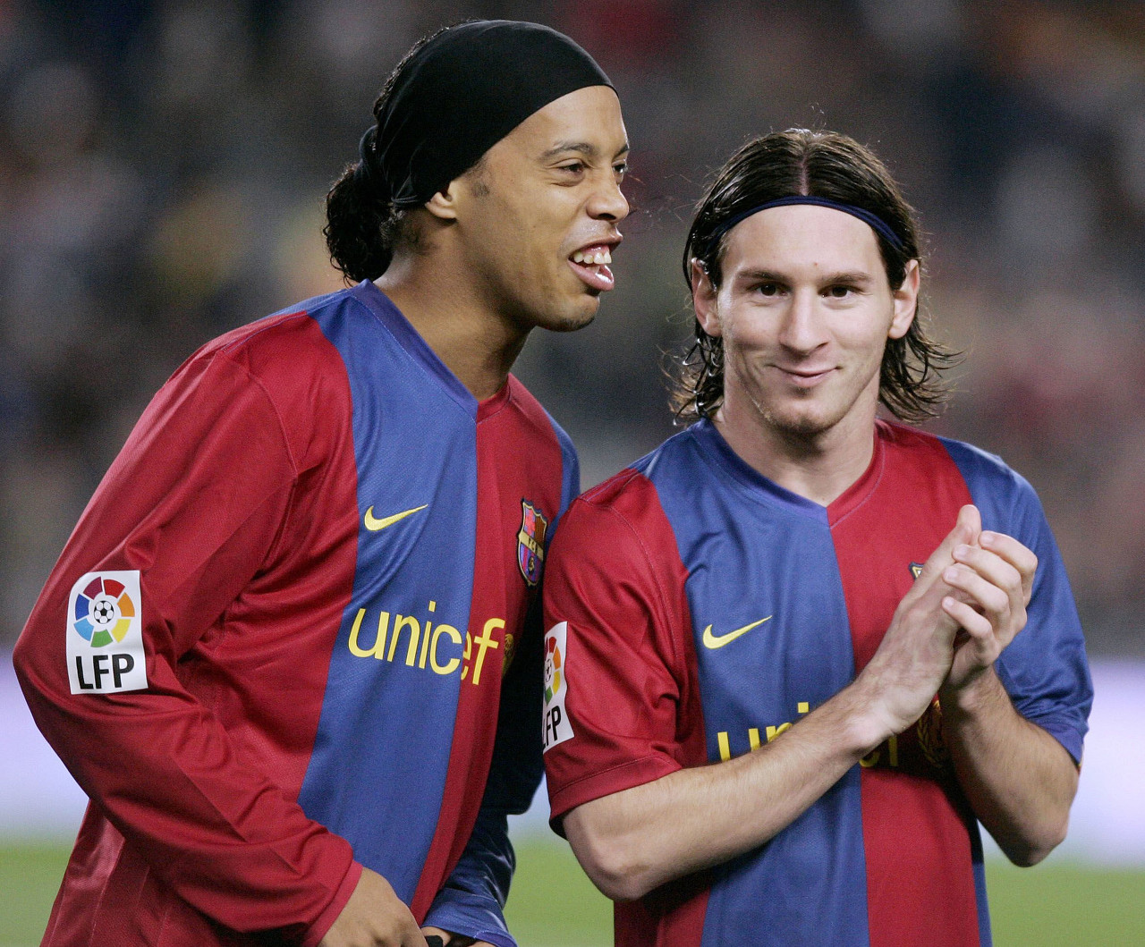 快问快答：C罗倒钩进球。